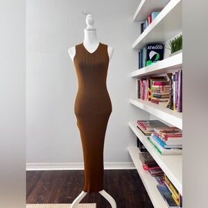COS V-Neck Ribbed Tube Dress in brown size XS